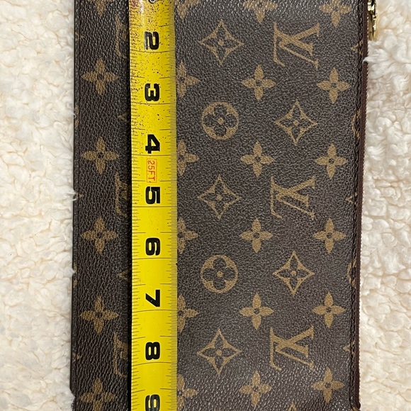 Louis Vuitton Monogram Pouchette - Picture 14 of 15